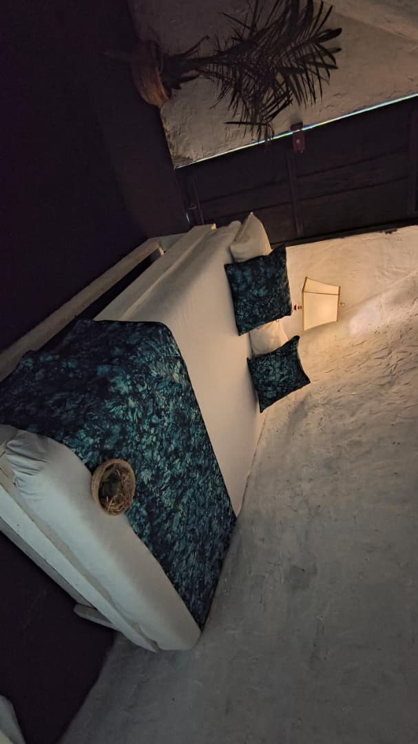 Double downstairs cabin